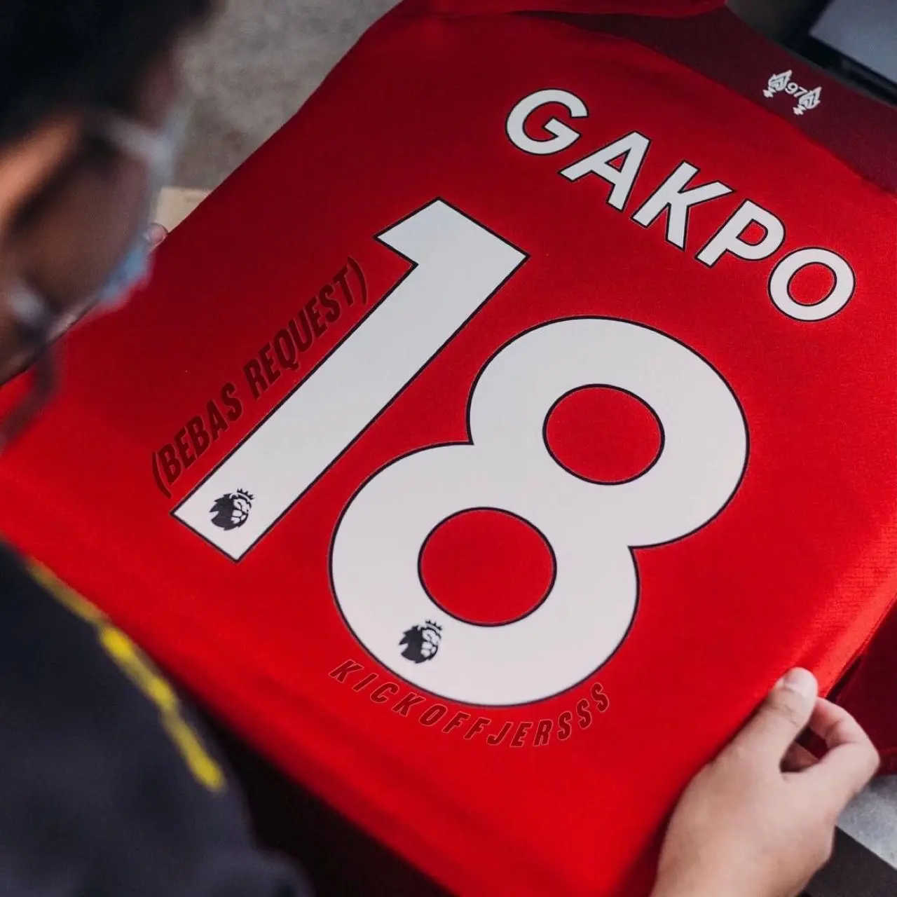 TAMBAHAN PASANG NAMESET NAMA NOMOR DI PUNGGUNG JERSEY (BEBAS REQUEST) Baju Sport