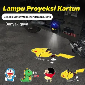 [Toko Terpercaya, Aman & Terjamin]SYUAN Lampu Proyektor Pintu Universal Sepeda Motor Mobil Listrik Baru Lampu Selamat Datang Bergerak Biru-biu-biu USB Baterai Tidak Perlu Diganti Proyeksi Dinamis Cerdas Hiasan Kartun Pikachu Doraemon Dragon Ball Goku Car