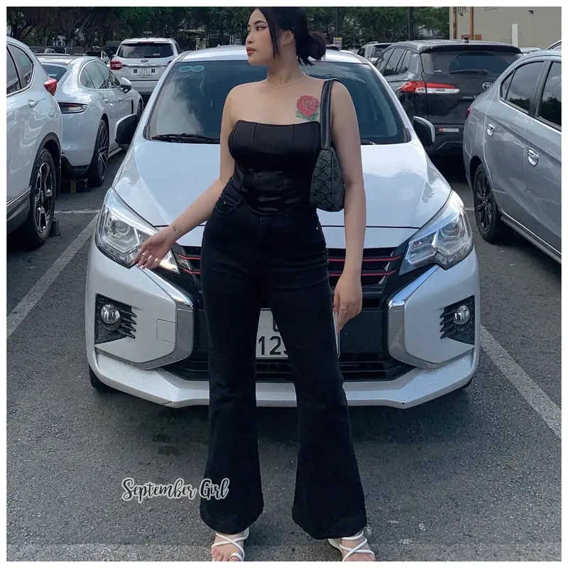 (MÃ 4101) Quần Jean Bigsize Ống Loe Đen Bigsize, Lưng Cao Qua Rốn, Co GIãn Tốt Nữ 0