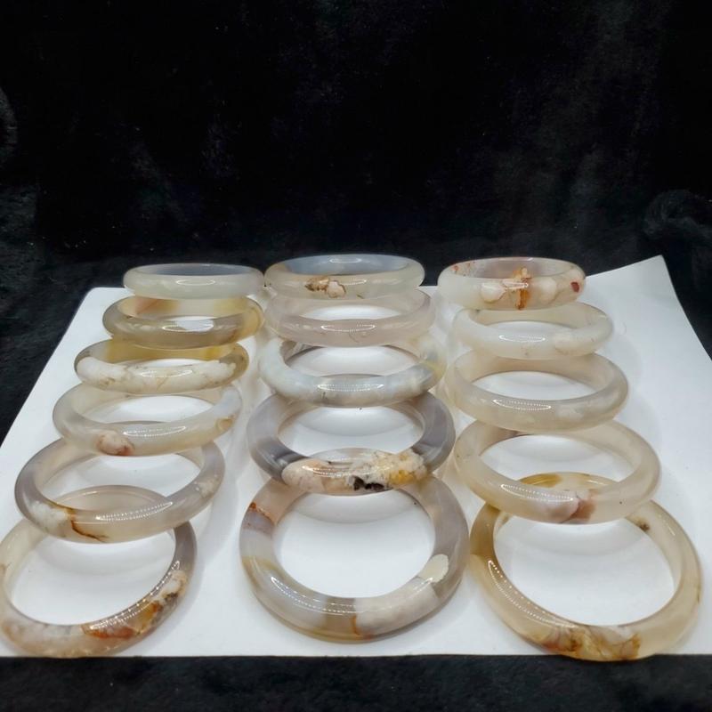 Product Introduction of Vòng tay Ngọc Agate mã nao hoa anh đào svip 7A hàng kèm hộp vòng tay  đá cẩm thạch 2