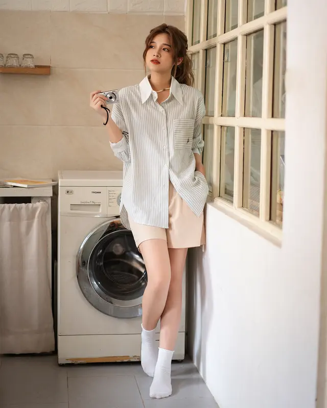 Áo sơ mi nữ freesize đũi kẻ 100% cotton Striped Shirt - by ufo.thebasic Women Top 4