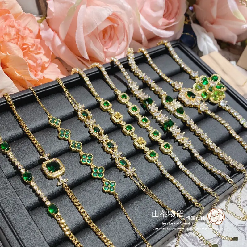 Camellia French Retro Jewelry Imitation Emerald Bracelet Plated 18K Gold Micro Inlay Expensive and Bright New Bracelet
