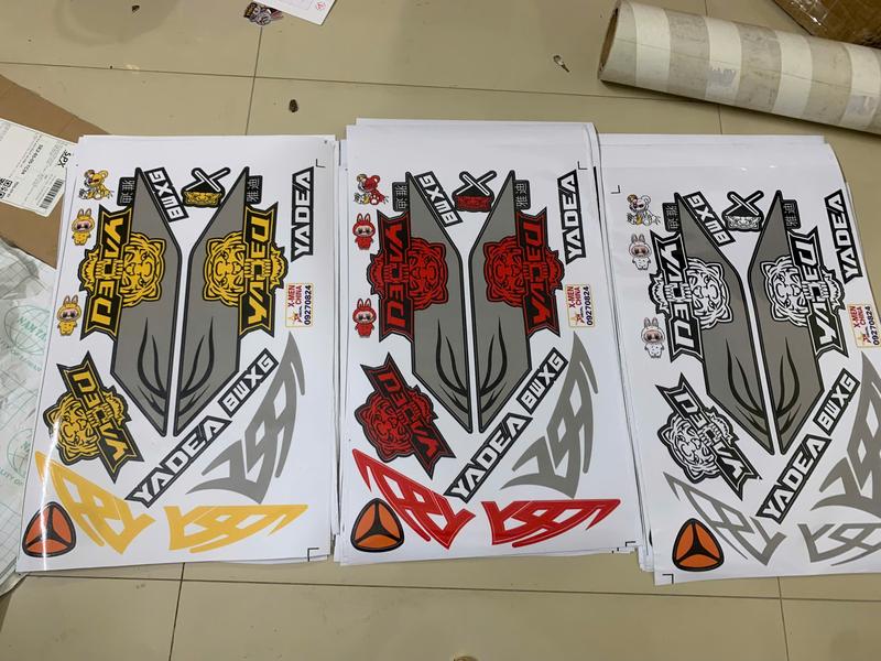 Tem hổ yadea Chuẩn Trung dán xe xmen độ chất liệu xịn 3 lớp 1 năm không bong tróc bay màu