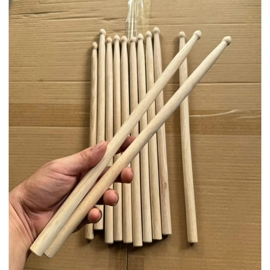 Dùi trống con, dùi đánh trống đội 37cm ( 1 cặp)