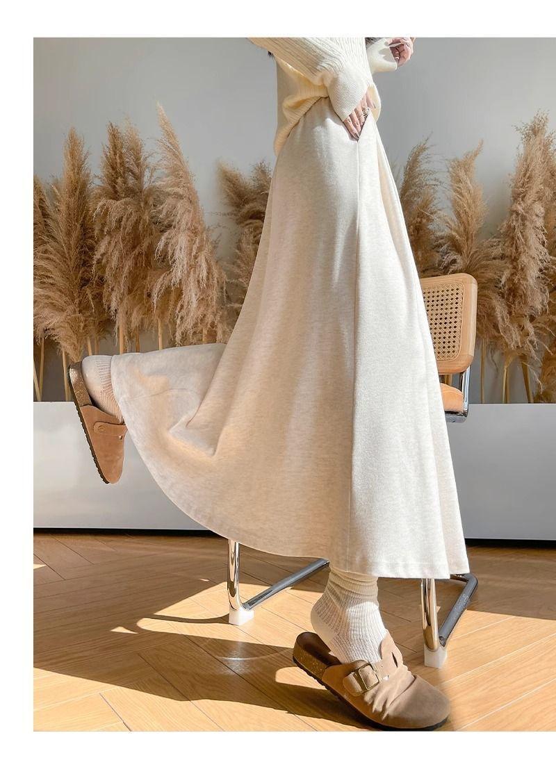 Product Introduction of Women's Skirt Autumn and Winter New A- line Skirt Small Elastic High Waist Drooping Skirt Design Slim Ins Fashion 23
