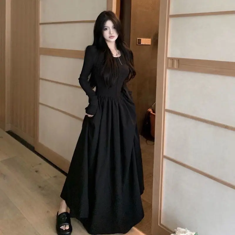 Đầm tùng xoè tay dài ( có túi 2 bên , khóa kéo, riêng trắng dày 2 lớp lót )