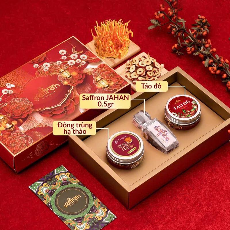 Set quà TẾT Nhụy hoa Nghệ tây Saffron Jahan 0.5gr kèm táo đỏ và đông trùng hạ thảo xuất xứ Iran sang trọng và độc đáo