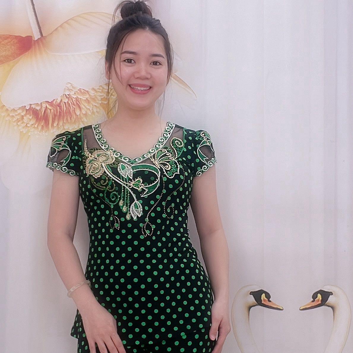 A19 Bộ bông bi trung niên áo thêu cổ và tay Thun