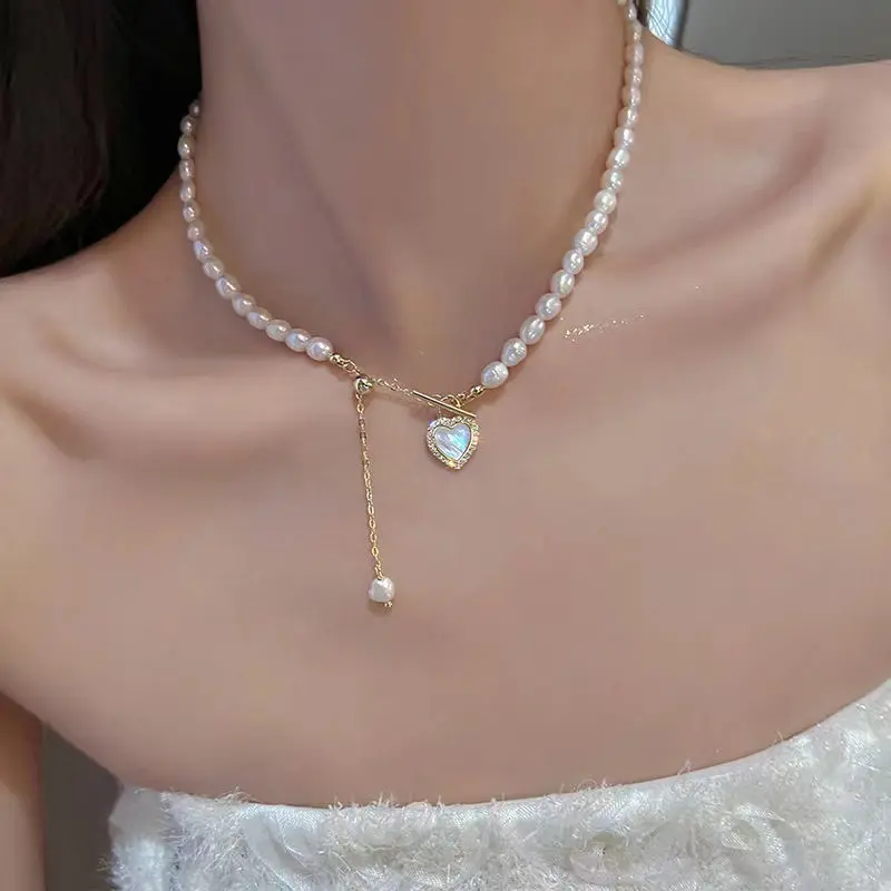 Light luxury and elegance bead love necklace