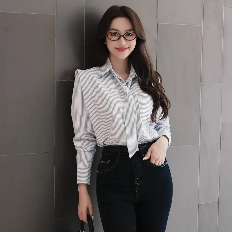 Áo Sơ Mi Kẻ Sọc Xanh Nhạt MACI by MKC MCASMSO0022 Thời Trang Nữ Thiết Kế Độc Quyền 6