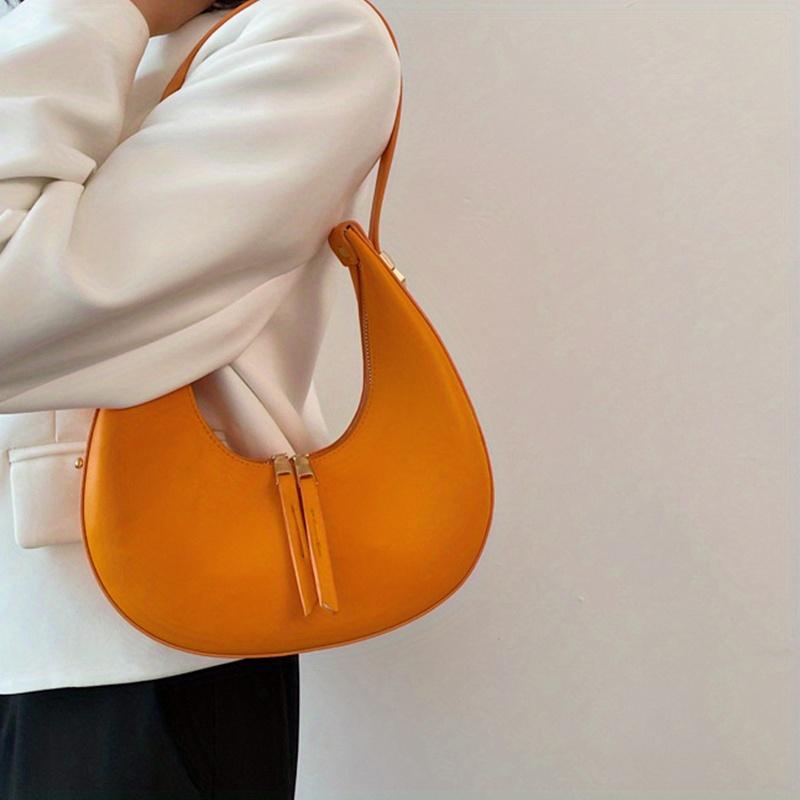 Product Introduction of Classic Design Ladies Crossbody Shoulder Bag Textured And Atmospheric Ladies Bag Simple Zipper Solid Color Crescent Bag Large Capacity Retro Handbag PU Leather Underarm Bag 14