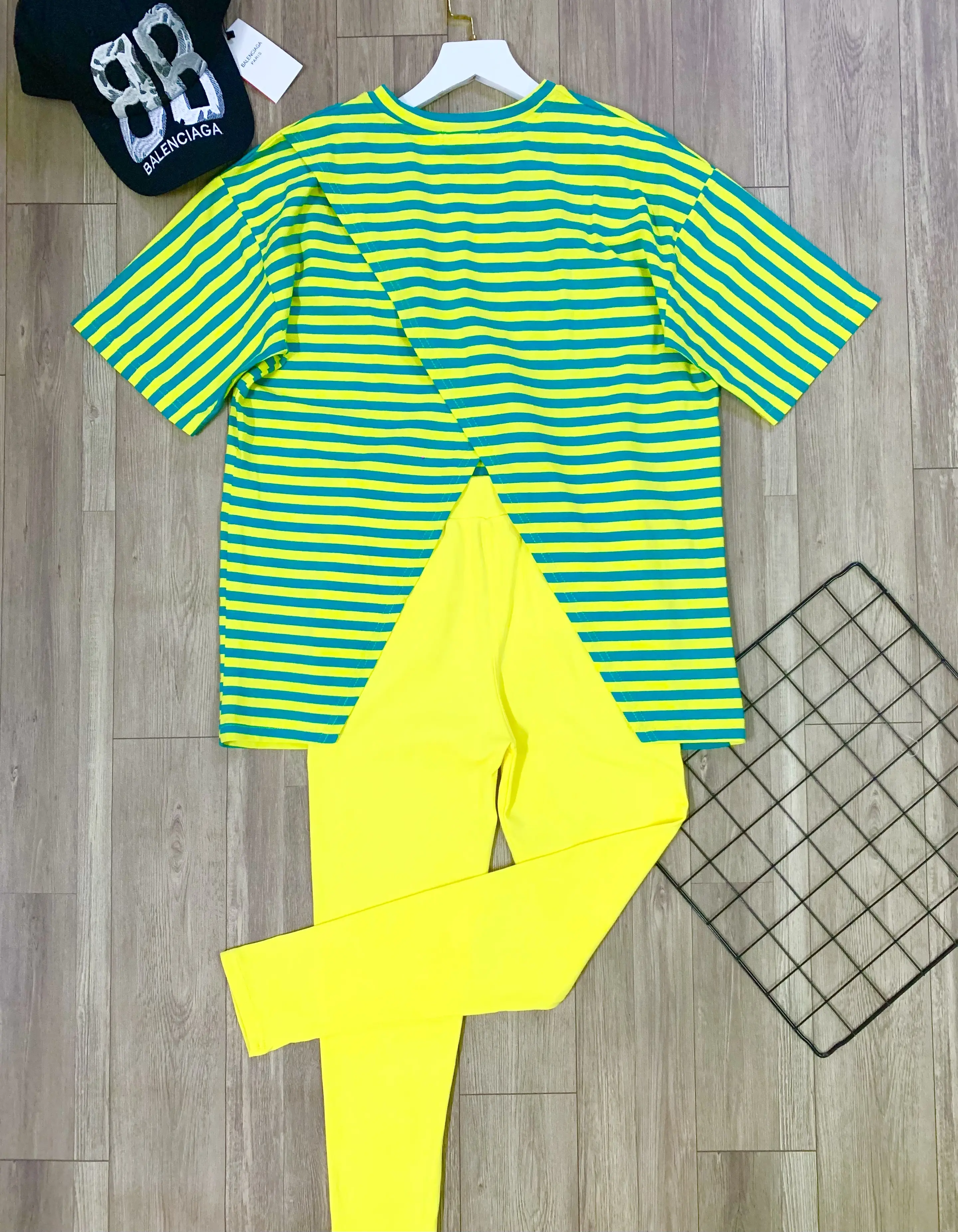 Set bộ sọc kèm quần legging chất QC cao cấp