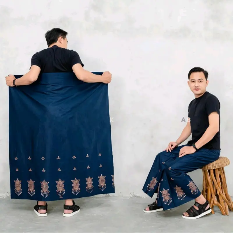 Sabiq - Sarung Batik exclusive Rayon Super - Motiv Lampion Prada Hitam Navy Dewasa Katun Muslim Motif Pekalongan 1