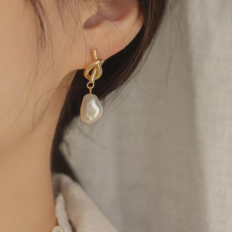 Bông Tai Ngọc Trai Hình Đặc Biệt, Phong Cách Baroque Pháp, Bông Tai Đinh tán, Thời Trang Độc Đáo Dành Cho Nữ, Dễ Phối Đồ Thiết Kế Đẹp 3