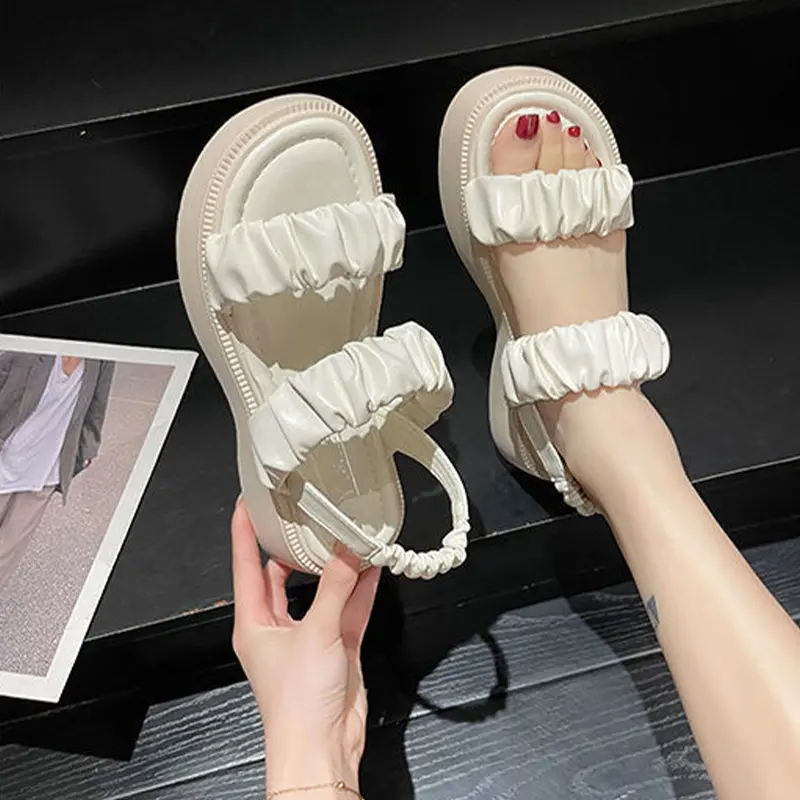 Sandália Feminina Zature Flatform Plataforma Tiras X Cruzada Acolchoadas Antiderrapante Enfeite Metalizado