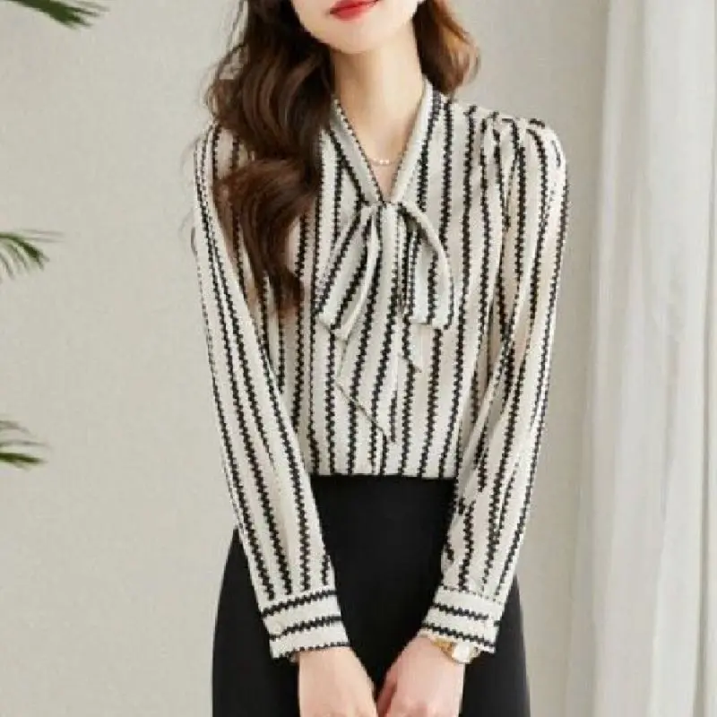 FADFAD Kemeja lengan panjang button-down elegan 1