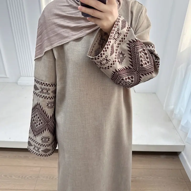 Loriya 2024 TikTok E-commerce Fashion Embroidered Dubai Turkey Party Abaya LR901 5