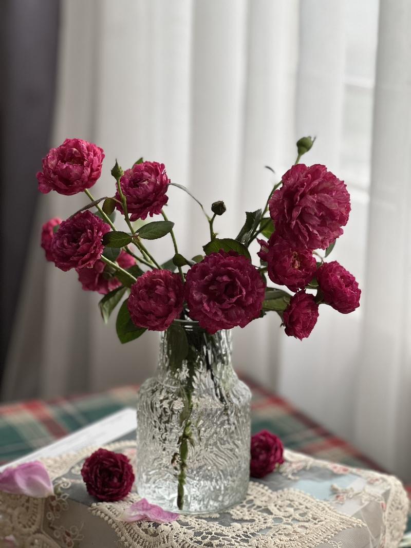 Product Introduction of Lọ cắm hoa thuỷ tinh kiểu lùn hoạ tiết vân sông băng thủy Tinh  Bình Decor hoathuỷtinh bình  hoaxinh bình  hoaxinh 1