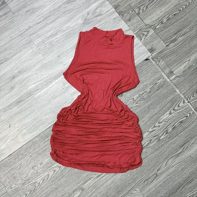 Product Introduction of DU03 Đầm body cổ lọ sát nách vải thun lụa 3