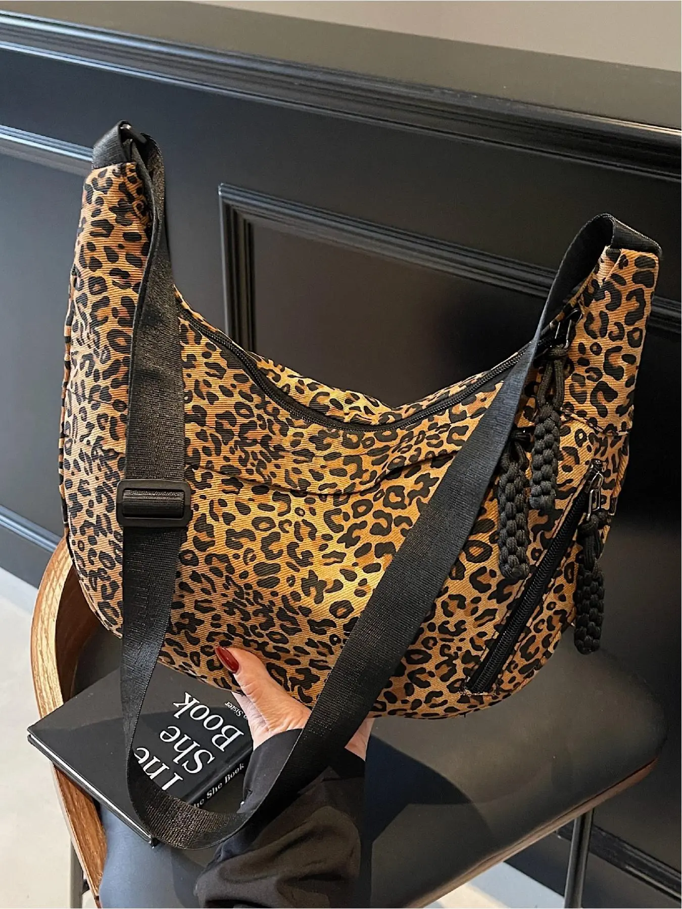 Fashion Leopard Pattern Crossbody Bag, Casual Versatile Shoulder Bag for Women, Trendy All-match Commuter Bag for Daily Used