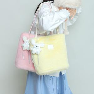 Cute Plush Tote Bag Single Compartment Bag, Large Capacity Underarm Bag for Women, Korean Style, Fresh and Bright Colors, with Cute Bag Charms, Girl's Bag