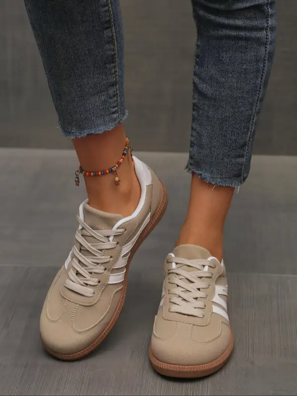 Women's Fashionable Patchwork Lace Up Low Top Sneakers, Casual Comfortable Sports Shoes for Daily Wear, Female All-match Round Toe Shoes for Fall 7