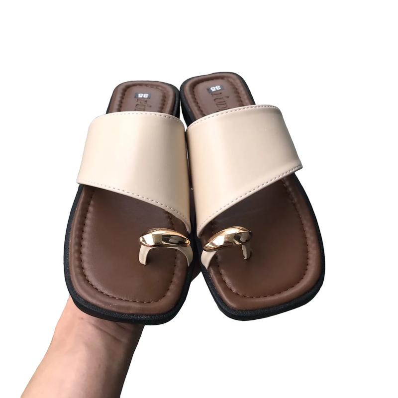 Dép đế bệt xỏ ngón quai ngang đính nhẫn hàng mới 2025 Cao Su Đế Bằng DéP nữ không có trơn bánh mì