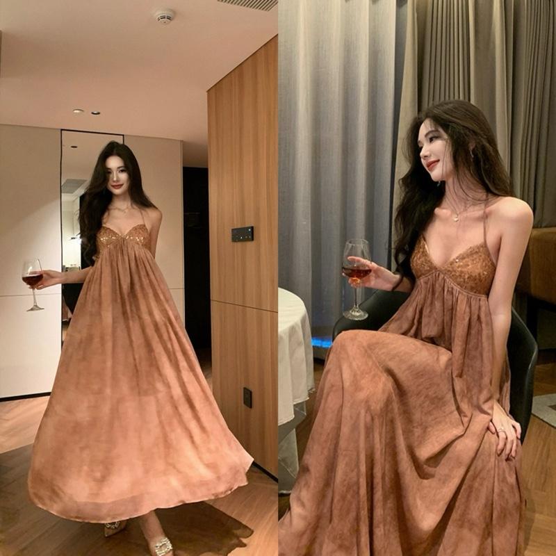 Hàng QCCC L1 Sẵn Giao Ngay Đầm Maxi 2 Dây Dáng Suông Dài Cổ Yếm Phối Kim Sa Bling Bling Tone Màu Tôn Da Tôn Dáng Hở Lưng Phù Hợp Đi Chơi Du Lịch Dành Cho Nữ Women Dress By DiepGZ23325