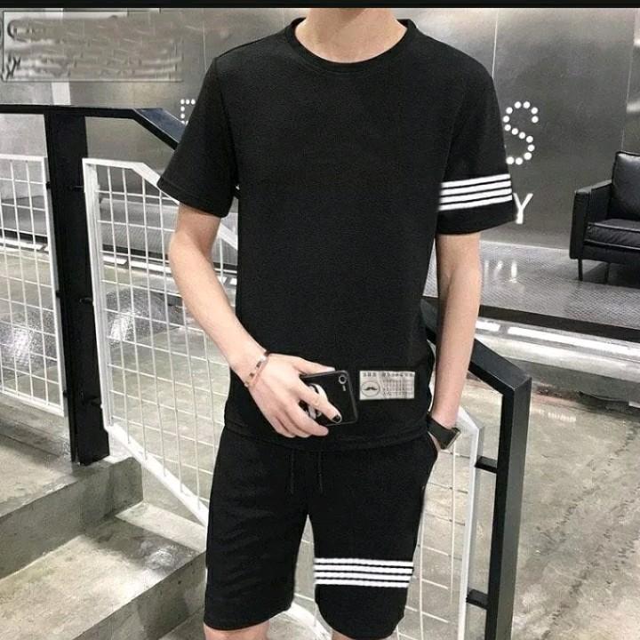 Đồ bộ Đùi Nam Nữ Ngắn Tay Kẻ 3 Sọc Có 3 Màu Quần Lưng Thun Có Dây Rút Chất Thun Mè Co Giãn Thoải Mái Size Từ 30-75kg Áo Đen Menswear 2