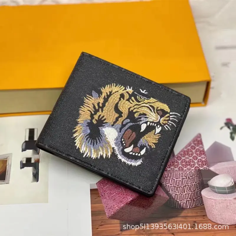 Ví Nam, Thiết Kế Động Vật Chữ Cái Cổ Điển, Thời Trang Âu Mỹ Đơn Giản, Giảm Giá 80%, Kẹp Tiền, Hàng Mới Về, Quốc Tế Thương, Bán Chạy, Bán Hàng Trực Tiếp Tại Nhà Máy, 60223