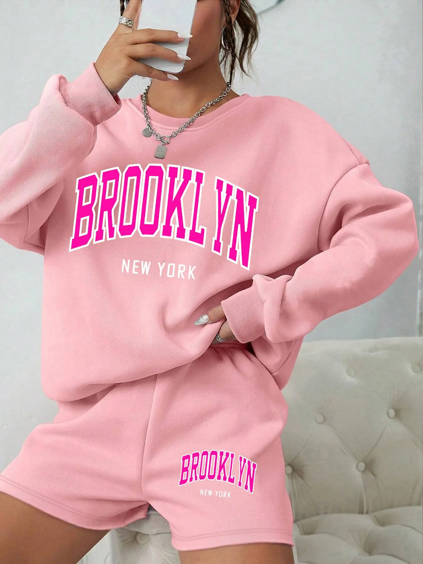 【Plus Size】 Two-Piece Set Letter Print Crew Neck Sweatshirt & Shorts Set, Casual Fashion Cozy Sweatshirt & Shorts for Daily Outdoor Wear, Women's Outfits for Spring & Fall