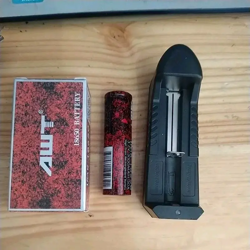 Charger baterai 1 Slot + Baterai 18650 3000Mah 1pcs 0