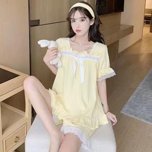 Set Piyama Lengan Pendek, Gaya Puteri, dengan Fabrik Kapas Awan dan Seluar Pendek Potongan Renda, Pakaian Rumah 2 Keping Bernafas, Untuk Wanita, Baju Tidur Musim Panas, dengan Aksen Ikatan bentuk rama-rama, Rekaan Awet Muda