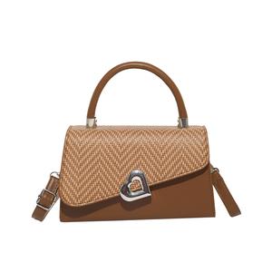 กระเป๋าสะพายข้างและมือถือ ทรงสี่เหลี่ยมเล็ก ดีไซน์ประกบ 2025 ความจุมาก สำหรับผู้หญิง เหมาะสำหรับฤดูร้อน