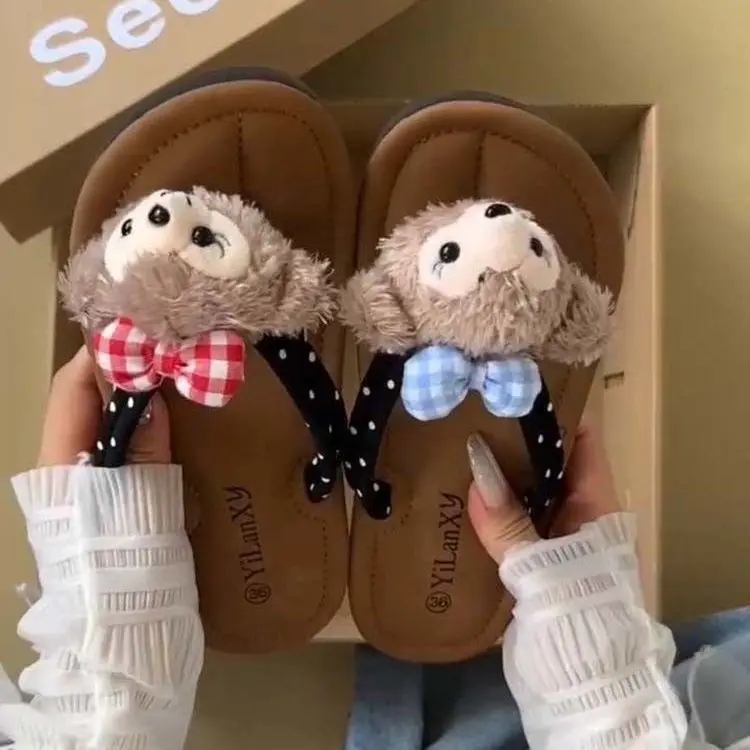 [2100+ People Ordering Within a Week] 2024 New Cartoon Cute Flat Flip-Flops for Summer Outdoor Wear Soft Sole Fashionable Internet Celebrity Ins Sandals