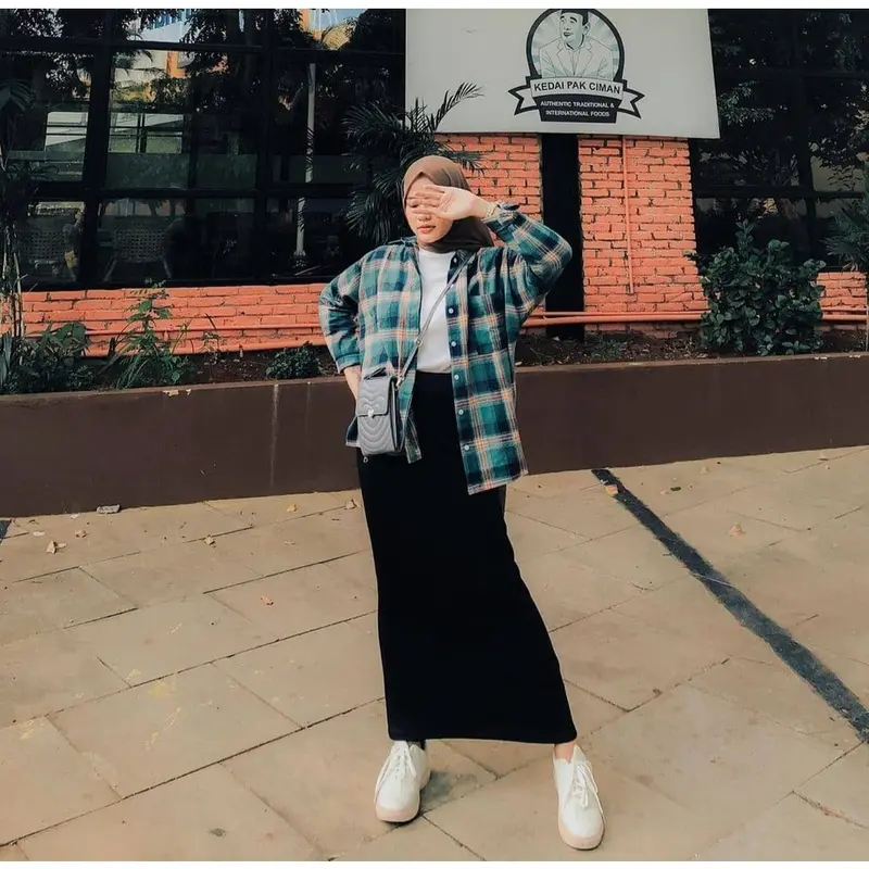 Rok Span Scuba  Wanita Panjang Muslim Dewasa  Bawahan Hitam Katun Casual Basic Shirts & Blouses 3