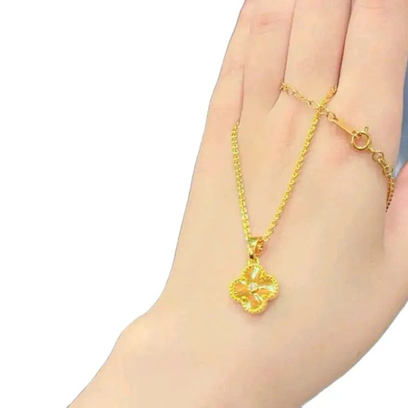 dây khế  bốn lá vàng làm bằng  titan mạ vàng 18k  bền đẹp