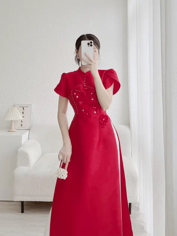 Áo dài Ái Phương tafta họa tiết thêu hoa thủ công 5