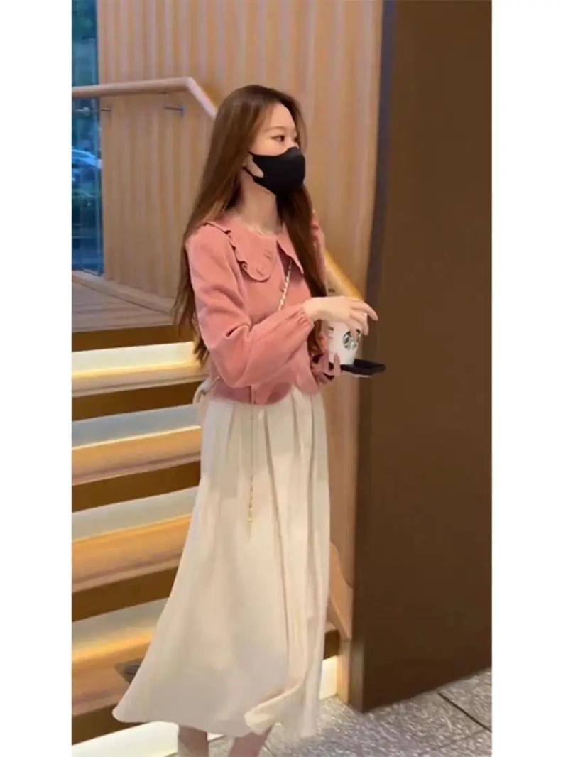 Product Introduction of Áo Sơ Mi Dài Tay Vải Nhung Kẻ, Phong Cách Mùa Thu Đông, Dành Cho Phụ Nữ, Phong Cách Pháp, Nữ Tính, Thời Trang Mới, Cổ Điển, Cổ Peter Pan, Áo Cánh Đi Chơi Áo Cánh Nhẹ, Quần Áo Nữ, Áo Sơ Mi Nữ 18