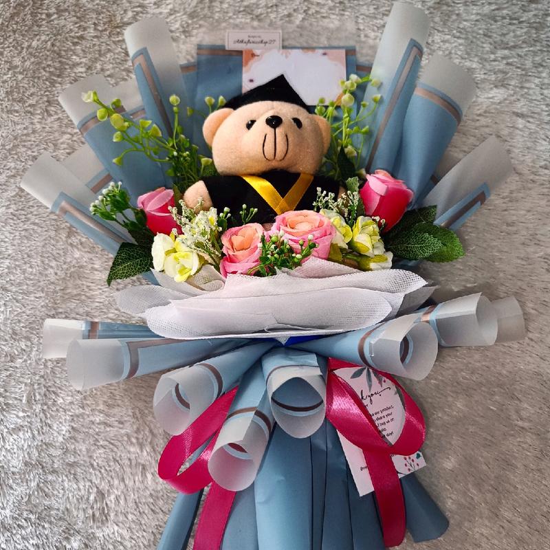 Bucket Boneka wisuda+bunga artificial Hadiah Toys Dolls 1