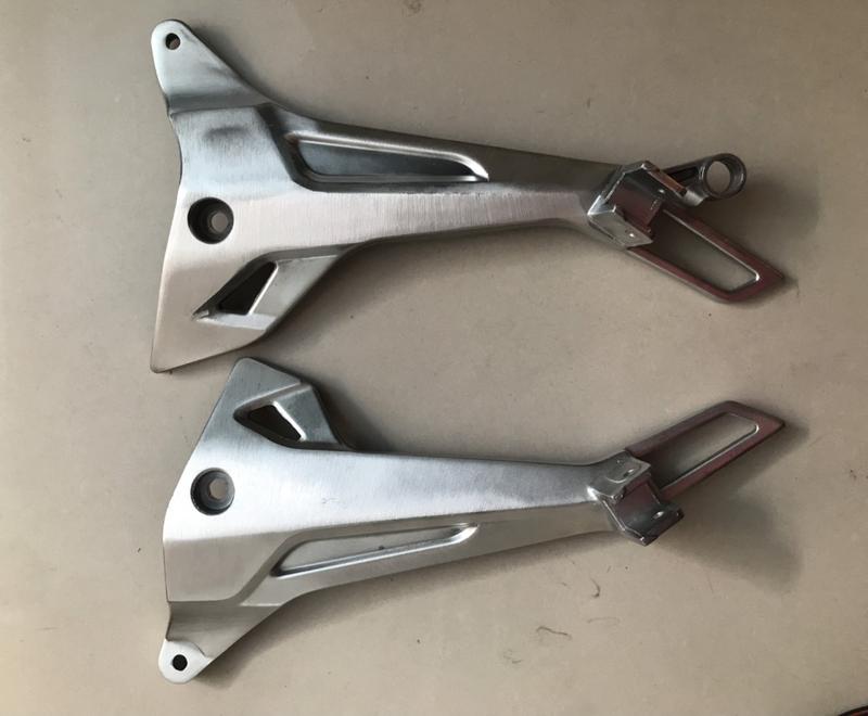 BÁT GÁC CHÂN FUTURE NEO ĐỜI 2005-2010 RÁP LÊN ZIN THEO XE KHÔNG CHẾ CHÁO VÀ WAVE S RS 100,WAVE @ 2008-2015-NẾU KHÁC LỖ ỐC BẮT PÔ CẦN CHẾ PÁT