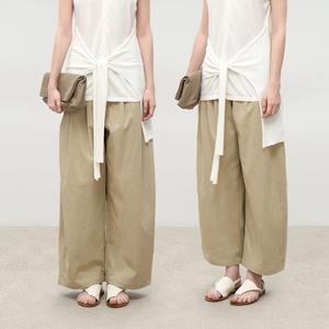 Redefine Proportion with 3D-Cut Elastic Waist Pants