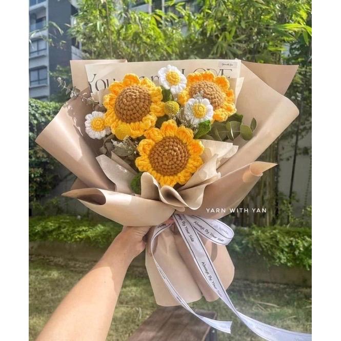 Bó hoa hướng dương móc bằng len tặng
