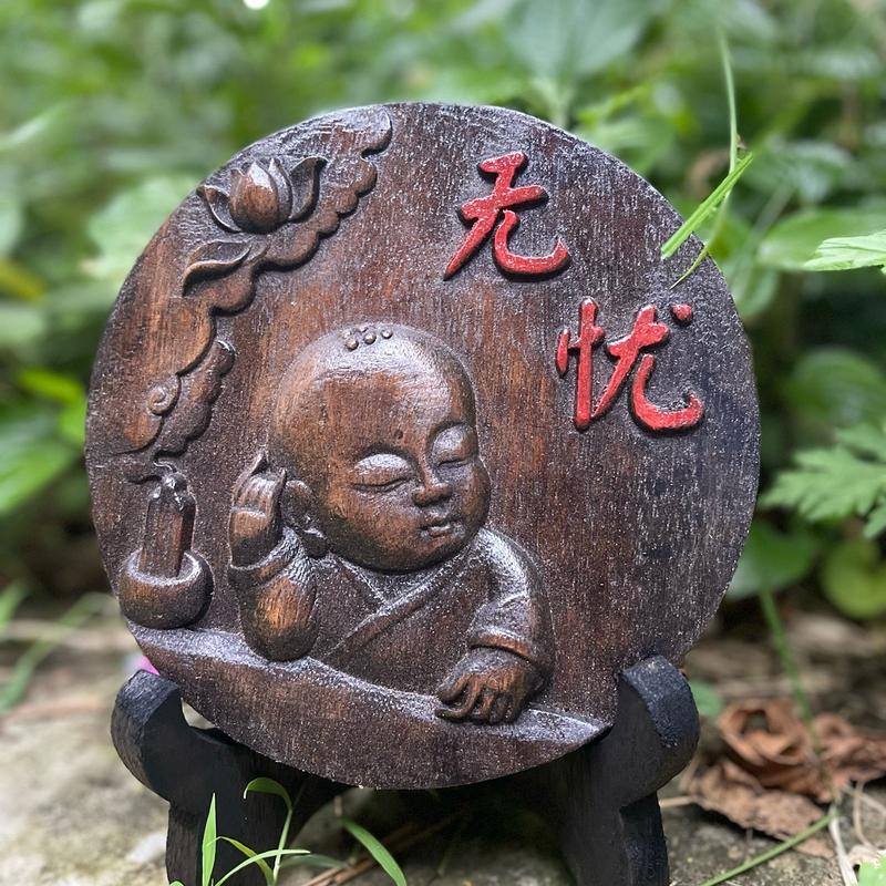 ￼Bức chú tiểu Vô Ưu tranh gỗ decor đường kính 20Cm Trang Trí Nhà Decor Phòng 1