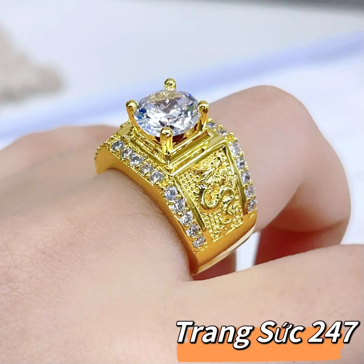 Nhẫn Nam Chạm Long 1 Lượng Màu 18-Viên Chủ 12li đeo đời đời ko đen