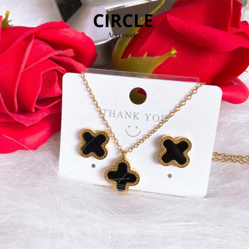 Set dây chuyền kèm bông tai hoa khế đen trắng mạ vàng 18K cực kỳ sang chảnh, bền màu không han gỉ 0