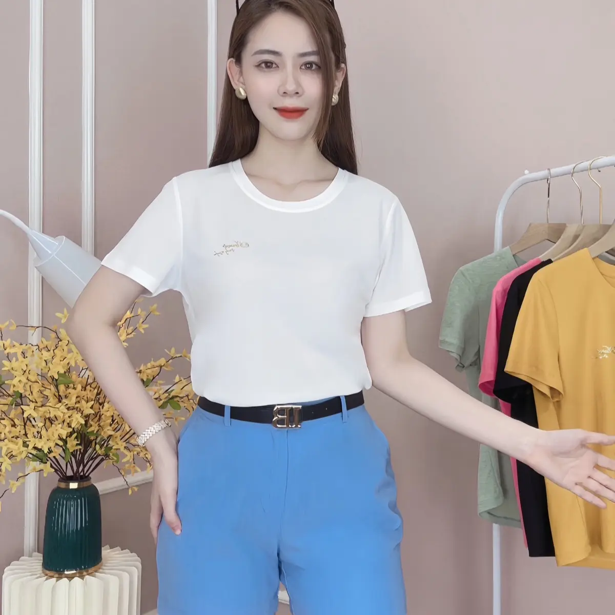 Bộ quần vải jin lụa áo cottong lụa Logo ngực Nhung Kem Nữ Voi Women Top