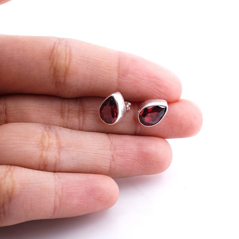 Anting Stud Wanita Perak Asli 925 Terbium Red Garnet Githa 5