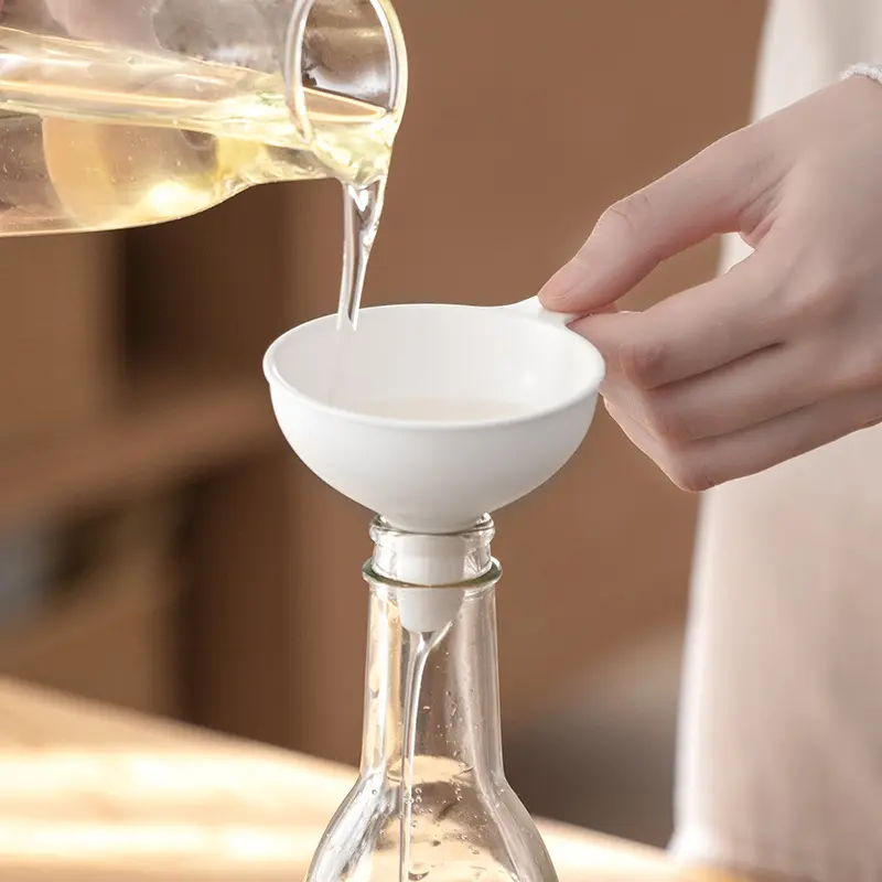 Lanjiaoluo Kitchen Funnel Household Plastic Small Caliber Seasoning Wine Oil Leakage Liquid Separation Tool Oil Mini Funnel Device Utensils