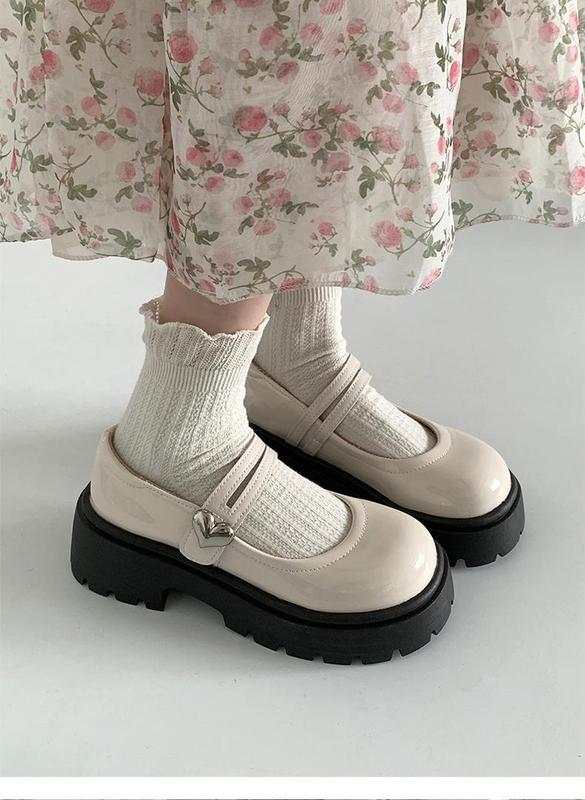 Product Introduction of Black and round Thick Bottom Mary Jane Small Leather Shoes Women 2024 New Retro Matching Skirt Low-Cut Chunky Heel Shoes 26